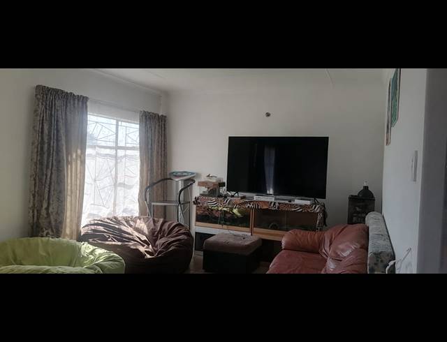 3 BEDROOM HOUSE SOLD IN RENSBURG